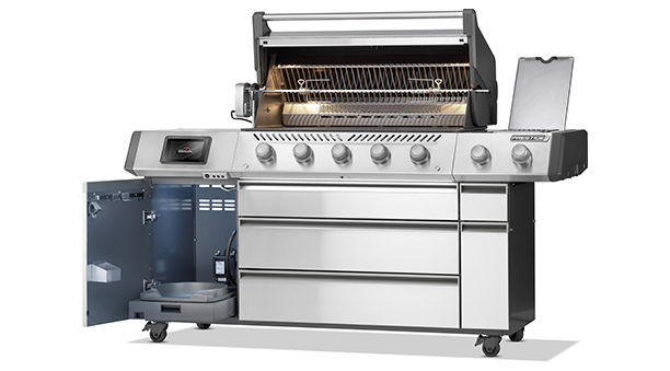 Barbecue gaz Prestige PRO 665 Napoléon avec le capot ouvert