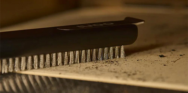 Brosse courte Ooni pour four à pizza 12 à 16 pouces