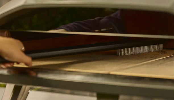 Brosse longue pour four à pizza Ooni
