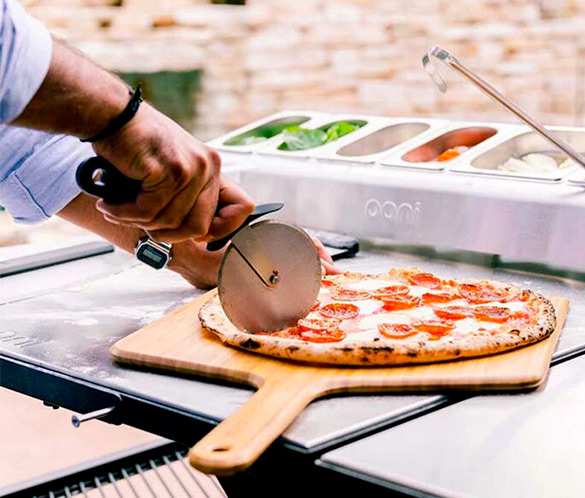 Roulette à pizza Ooni en inox