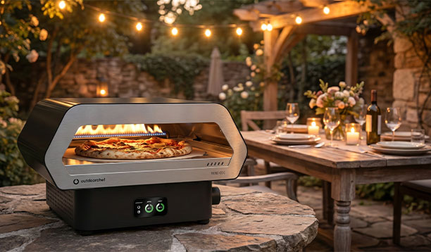 Four à pizza Prismo 420 G Outdoorchef en extérieur