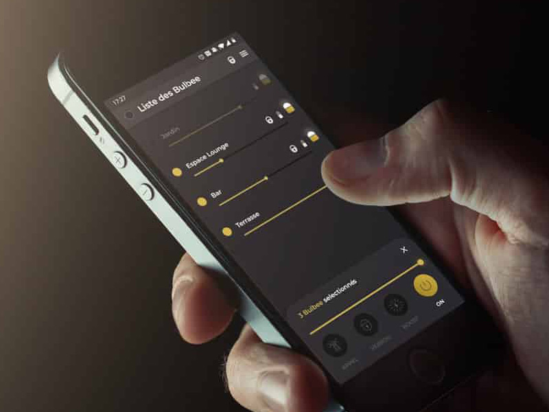 Application smartphone Bulbee Lamp
