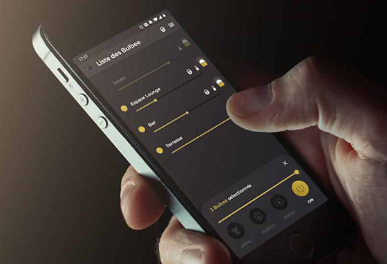 Application smartphone Bulbee Lamp
