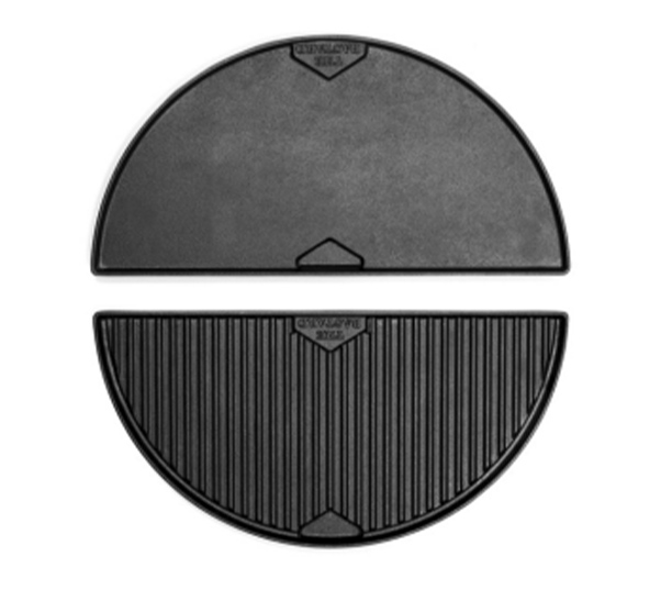 Plancha réversible en fonte demi-lune pour barbecue kamado medium The Bastard