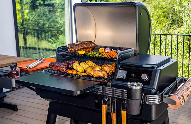 Cuisson sur le barbecue pellets Ironwood Traeger
