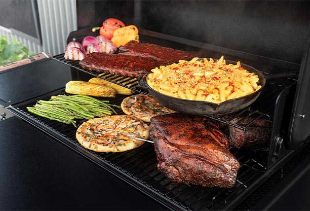 Surface de cuisson du barbecue pellets Traeger Woodridge PRO