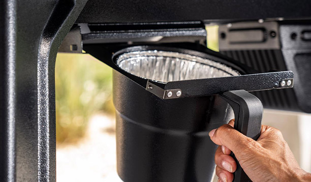 Nettoyage du barbecue pellets Traeger Woodridge