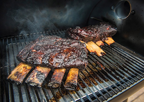 Exemple de récupération des graisses sur barbecue Traeger